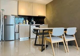 GeorgeTown 218 Macalister by Fantabulous Home_ 2BR Apartment in George Town