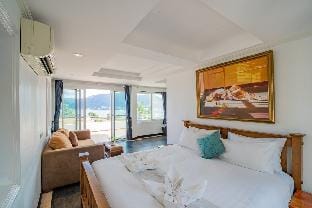 Patong Blue House Panorama View Villa in Patong