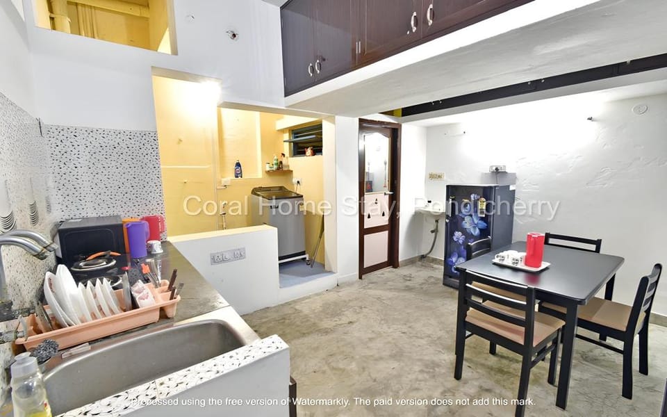 Coral Home Stay Hotel in Puducherry