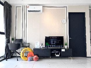 Georgetown Skypool Urban 3BR Family & Baby|SeaView Apartment in George Town