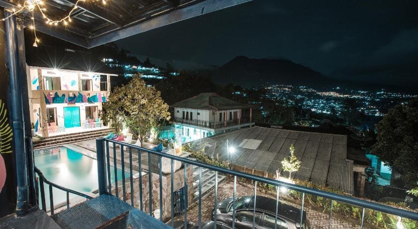 Urbanview Resort D'Oasis Mountain Puncak by RedDoorz Hotel in Cisarua