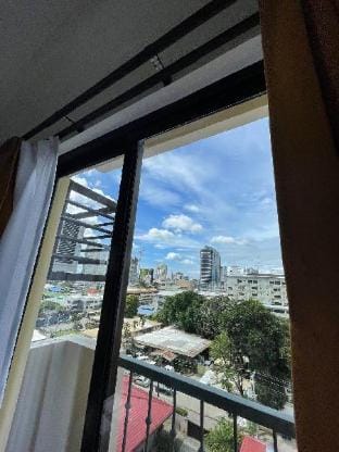 Condo 3-Bedroom w/ Pool Access Center of Davao Apartment in Davao City