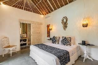 Villa Joya-Umalas 3-bedroom with pool and garden Villa in North Kuta