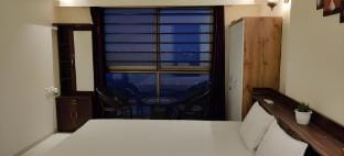 Spacious 4BHK in Mulund-Mumbai-12 Guest-30th floor Apartment in Thane