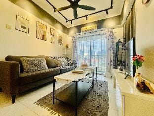8 pax Opposite Bukit Jalil Stadium / Axiata Arena Apartment in Federal Territory of Kuala Lumpur