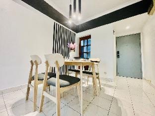 8 pax Opposite Bukit Jalil Stadium / Axiata Arena Apartment in Federal Territory of Kuala Lumpur