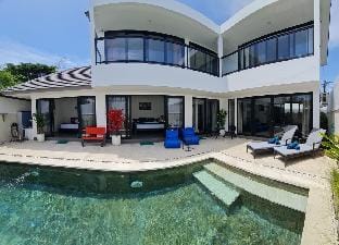 Xxx Villa in North Kuta