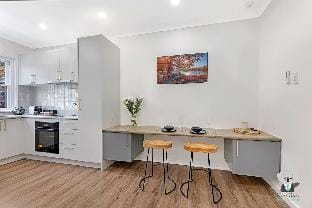 KozyGuru | Bondi Beach | Lovely Studio Vacation rental in Sydney