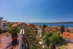 Bugenvilija Apartment in Crikvenica