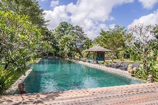 The New Serenity River Villa, 24 Pax, 12 Bedroom Villa in North Kuta