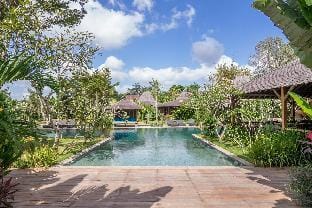 The New Serenity River Villa, 24 Pax, 12 Bedroom Villa in North Kuta