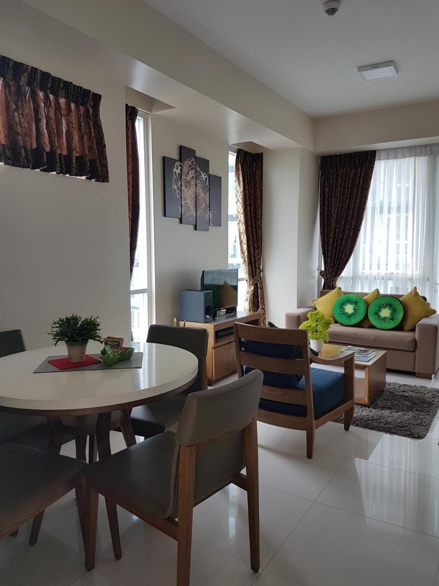 Mactan Newtowm Beach Condo Apartment in Lapu-Lapu City