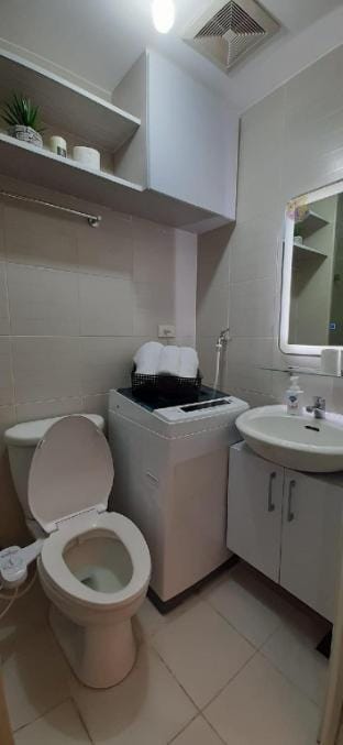 Amaze Staycation Makati Apartment in Makati