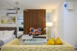 Deluxe Studio/Gurney/Mansion One Apartment in George Town