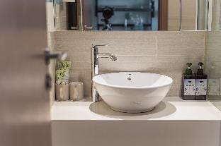 Studio Vinhomes Green Bay - Best View Apartment in Laos