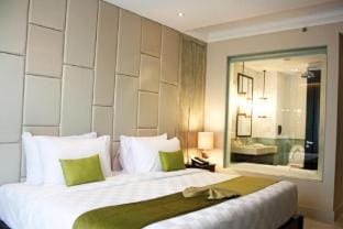 Romantic 1 BR Deluxe Premier JU22 Apartment in North Kuta