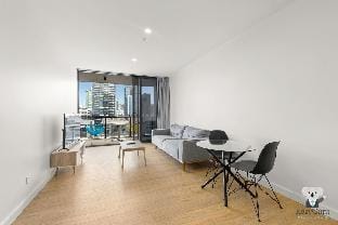 South Brisbane  Kozy 2 Bedrooms APT + FREE Parking Apartment in Brisbane City
