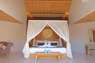 Natural Place 2 BR Pool Villa #ZN02 Villa in Bali