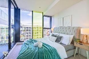 KozyGuru | Abbotsford | Cosy 1Bed Apt Vacation rental in Abbotsford