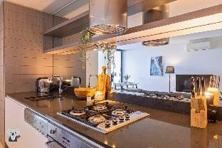 KozyGuru | Abbotsford | Cosy 1Bed Apt Vacation rental in Abbotsford