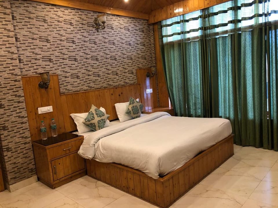 Rustic Villa Hotel in Himachal Pradesh