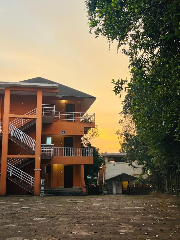 Kawari Resort Hotel in Karnataka