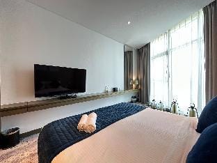 Business Bay Modern studio -QuickstayHomes1616     Vacation rental in Dubai