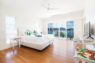 La Bella Waters 3 - Luxury Ocean View With Buggy Vacation rental in Whitsundays