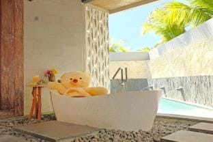 Natural Place 4 BR Pool Villa #ZN03 Villa in Bali