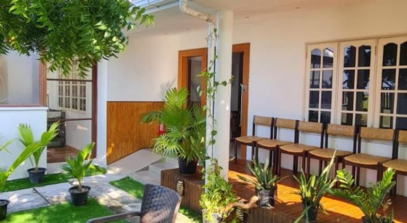 Turtle Inn Dharavandhoo Bed and Breakfast in Maldives