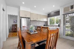 Dromana Seaside - 2 bedrooms for 6 guests. Vacation rental in Dromana
