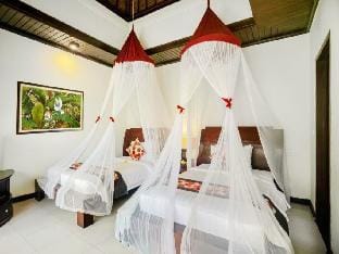 Comfortable 2 BR Private Pool Villa #IR07 Villa in Kuta