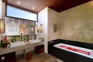 Romantic Suite 1 BR #ZN05 Villa in Kuta