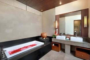 Romantic 2 BR Private Pool #ZN07 Villa in Kuta
