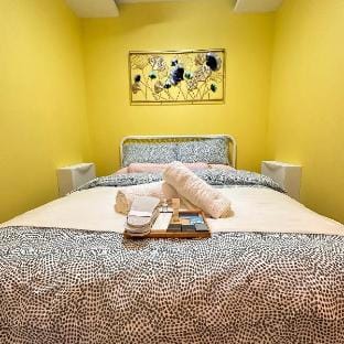 Urban Luxe: Mall of Asia Staycation Apartment in Pasay