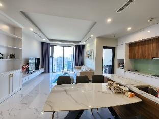 The Matrix One 5n4vs gần keangnam. Apartment in Laos