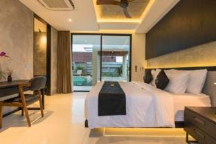 Radiant 4 BR Privat Pool REV14 Villa in North Kuta