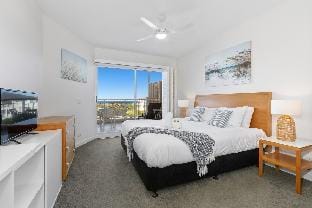 The Pool Resort Kingscliff - One Bed Ocean and Pool View (3304) - Holiday Management Co. Apartment in Kingscliff