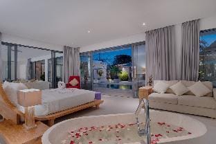 Perfect 3BR Private Pool Villa near Canggu Beach Villa in North Kuta
