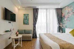 Vinhomes Green Bay G3 - 1Br City View Apartment in Laos