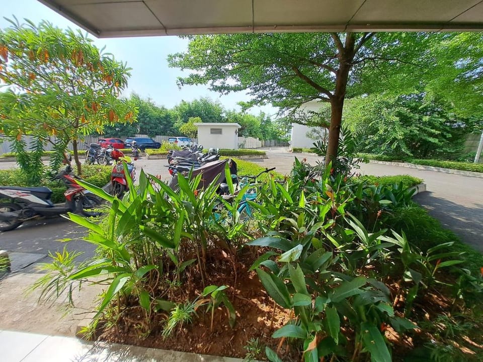 Hotel O Apartement Sentraland Karawang By Agung Rent Hotel in West Java