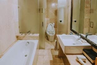 Cozy 1 BR Superior Room with River view #IR13 Apartment in Kuta