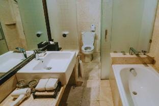 Cozy 1 BR Family Tripel with River view #IR16 Apartment in Kuta