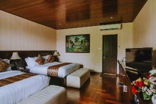 Cozy 1 BR Private Family Quadruple Room  #IR17 Apartment in Kuta
