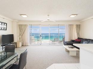 Oceanview 2B2B Apt Lvl13 Vacation rental in Burleigh Heads