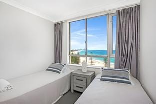 Two Bedroom Ocean View - Heart of Burleigh! Apartment in Burleigh Heads