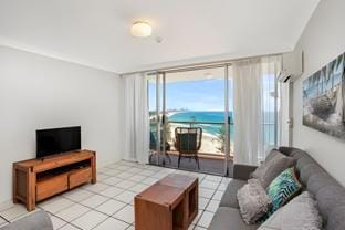 Two Bedroom Ocean View - Heart of Burleigh! Apartment in Burleigh Heads