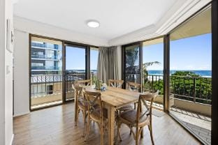 Beachfront Apartment at Surfside Apartment in Burleigh Heads