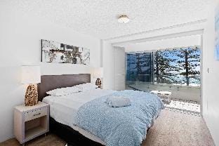 Goodwin Towers with Beach Views! Apartment in Burleigh Heads