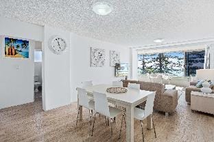 Goodwin Towers with Beach Views! Apartment in Burleigh Heads